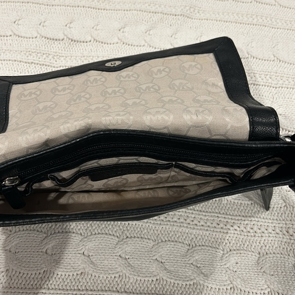 Michael Kors Small Black Bag/clutch - Picture 6 of 8